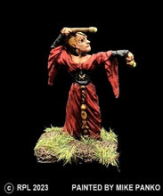 Load image into Gallery viewer, 52-0611: Sorceress with Wand