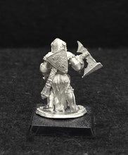 Load image into Gallery viewer, 52-0917: Paladin with Two Handed Axe, Full Helm