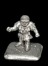 Load image into Gallery viewer, 52-1059: Dwarf Squire