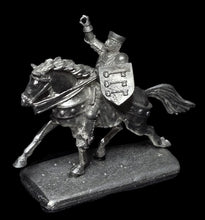 Load image into Gallery viewer, 52-1136: Mounted Knight (Sir Kay)