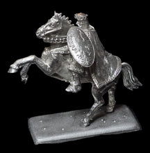 Load image into Gallery viewer, 52-1164: Warlord, Mounted (Emperor Lucius)