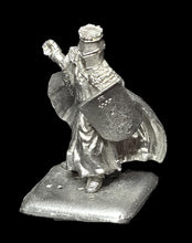 Load image into Gallery viewer, 52-1165: Warlord, on Foot (King Pelinore)
