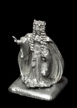 Load image into Gallery viewer, 52-1186: Sorceress on Foot (Lady of the Lake)