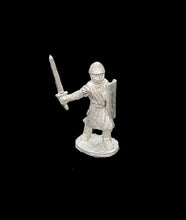 Load image into Gallery viewer, 52-1446: Avalon Men-at-Arms with Sword Arm Extended Back and Heater Shield, in Chain and Cloth Armor