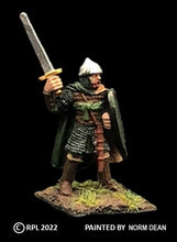 Load image into Gallery viewer, 52-1447: Avalon Men-at-Arms with Sword Raised and Kite Shield, in Chainmail and Cape