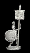Load image into Gallery viewer, 52-2046: Hoplite Standard Bearer, Plumed Helm