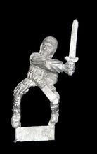 Load image into Gallery viewer, 52-5086: Desert Commander, Mounted, with Sword