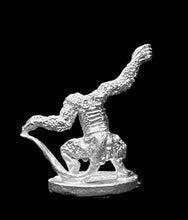 Load image into Gallery viewer, 53-0223: Ratling Warrior, Weapon Raised (Separate Heads)