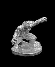 Load image into Gallery viewer, 53-0226: Ratling Warrior, Unarmored, Multiple Hand Weapons (Separate Heads)