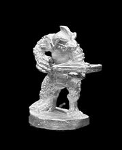 Load image into Gallery viewer, 53-0234: Ratling with Crossbow, Armored