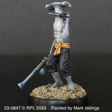 Load image into Gallery viewer, 53-0847:  HammerHead Arquebusier III, Dagger in Teeth