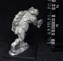 Load image into Gallery viewer, 53-0877: Deep One Titan, Advancing