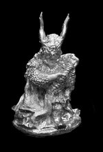 Load image into Gallery viewer, 57-0681: Armored Orc Commander