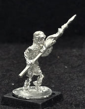 Load image into Gallery viewer, 57-0703: Skeleton with Two Handed Weapon and Round Shield