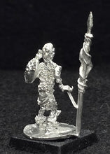 Load image into Gallery viewer, 57-0703: Skeleton with Two Handed Weapon and Round Shield