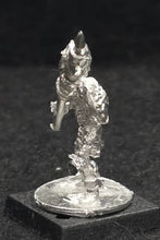 Load image into Gallery viewer, 57-0703: Skeleton with Two Handed Weapon and Round Shield