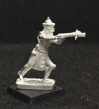 Load image into Gallery viewer, 57-7046:  Lemurian Heavy Crossbowman Firing