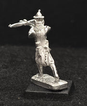 Load image into Gallery viewer, 57-7046:  Lemurian Heavy Crossbowman Firing