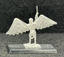 Load image into Gallery viewer, 57-7572: Winged Primate, Fanged, On Foot