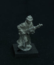 Load image into Gallery viewer, 59-0151: Sentry with Automatic Rifle, Advancing Right, Rifle Raised