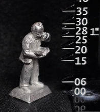 Load image into Gallery viewer, 59-1304: Professor Reading Book