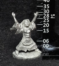 Load image into Gallery viewer, 59-1324: Nun, Exclaiming