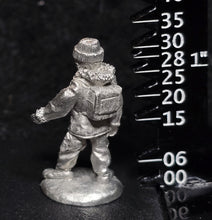 Load image into Gallery viewer, 59-1365: Polar Explorer, Advancing