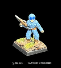 Load image into Gallery viewer, 59-1951: Grenadier Crewman with Assault Rifle