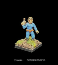 Load image into Gallery viewer, 59-1953: Grenadier Crewman with Laser Pistol