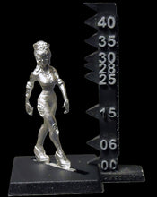 Load image into Gallery viewer, 90-4905: Zombie Advancing, Female