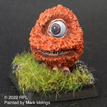 Load image into Gallery viewer, TMM-4002 Closed Mouth Wooly