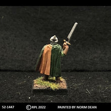 Load image into Gallery viewer, 52-1447: Avalon Men-at-Arms with Sword Raised and Kite Shield, in Chainmail and Cape