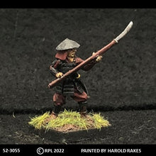 Load image into Gallery viewer, 52-3055: Ashigaru with Naginata, Attacking