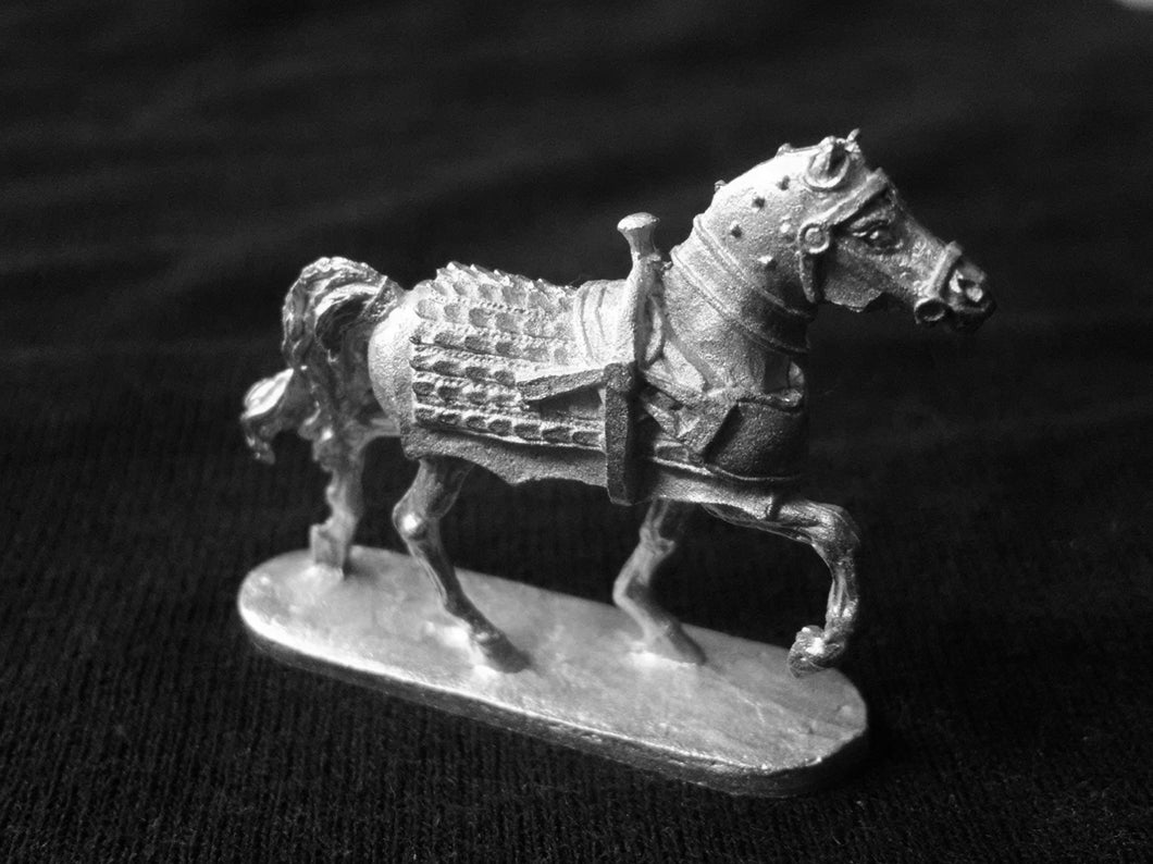 48-0215:  Chariot Horse, Scale Armor I, Right Leg Raised
