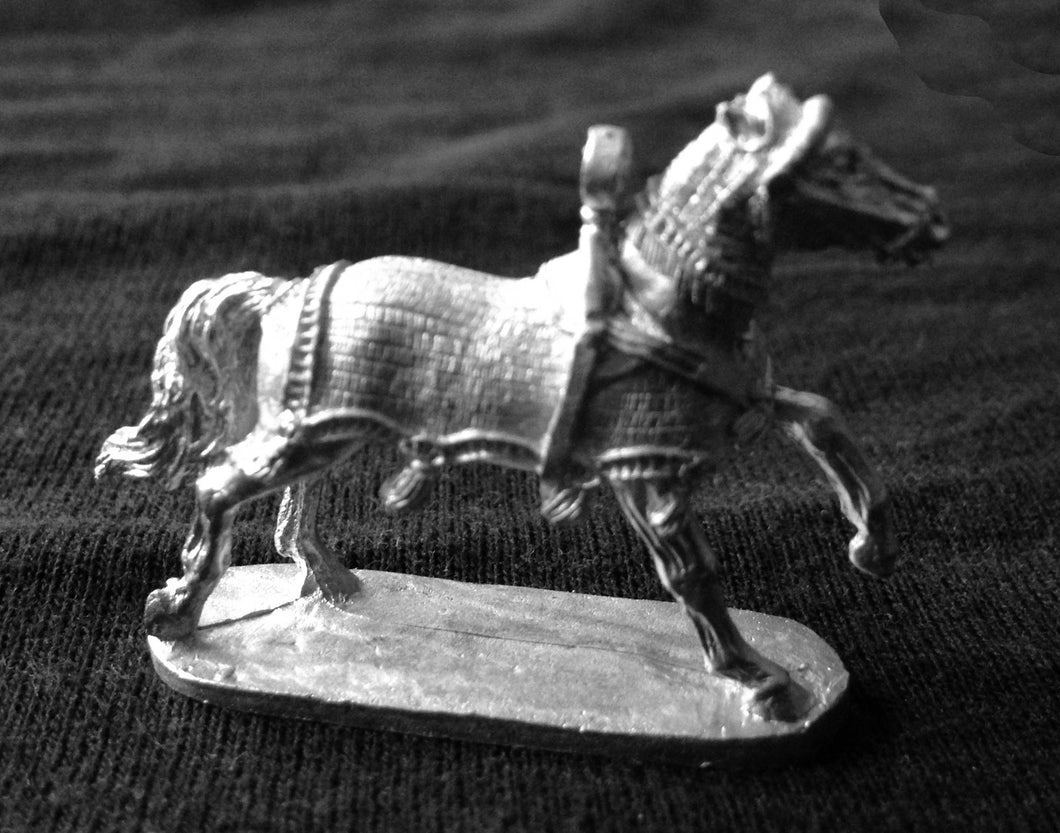 48-0218:  Chariot Horse, Lightly Armored II, Left Leg Raised