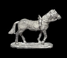 Load image into Gallery viewer, 48-0384:  Colonial Horse, with Pistols
