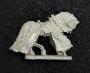 48-0506:  Elven Horse - Caparison, Head Lowered