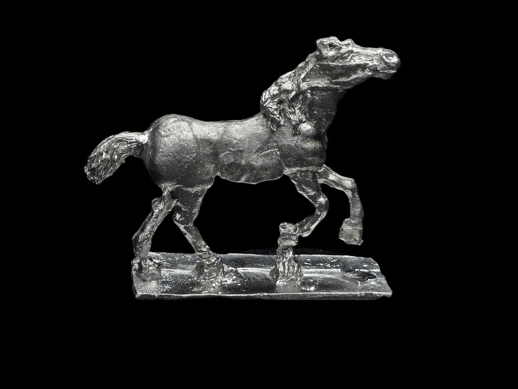 48-0552:  WarHorse, Running