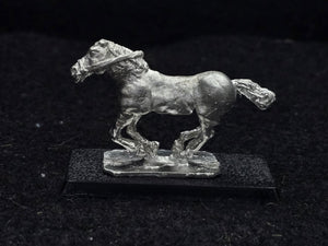 48-0553:  WarHorse, Charging
