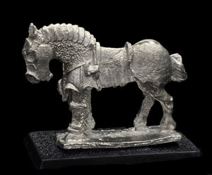 48-0568:  Heavy Horse, Plate Armor, with Equipment