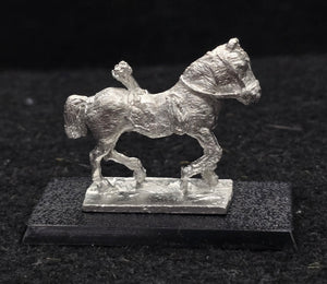 48-0598:  Pony, Advancing, with Quiver