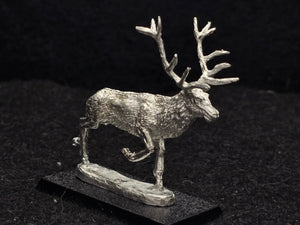48-0635:  Great Stag, Right Leg Raised