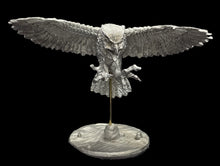 Load image into Gallery viewer, 48-0838:  Giant Owl, In Flight
