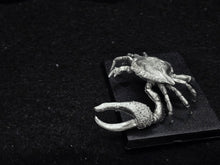 Load image into Gallery viewer, 48-0862: Titanic Crab
