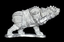 Load image into Gallery viewer, 48-0877:  Titanic Bear, Plate Armor, RF Raised, Closed Mouth
