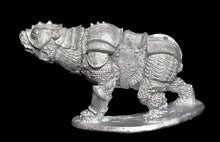 Load image into Gallery viewer, 48-0877:  Titanic Bear, Plate Armor, RF Raised, Closed Mouth
