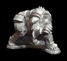 Load image into Gallery viewer, 48-0877:  Titanic Bear, Plate Armor, RF Raised, Closed Mouth
