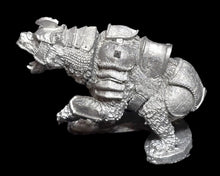 Load image into Gallery viewer, 48-0878:  Titanic Bear, Plate Armor, LF Raised, Open Mouth
