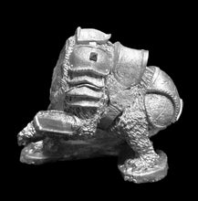 Load image into Gallery viewer, 48-0878:  Titanic Bear, Plate Armor, LF Raised, Open Mouth
