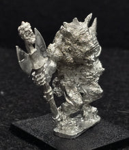 Load image into Gallery viewer, 49-0284:  Beastial Titan with Axe and Victim
